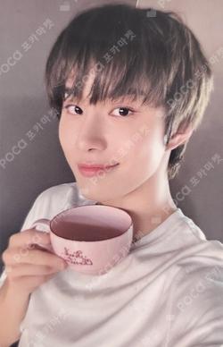 2024 PINK CHRISTMAS CUP & SAUCER SET JUNGWOO photocard image