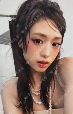 Banila Co AHYEON photocard image