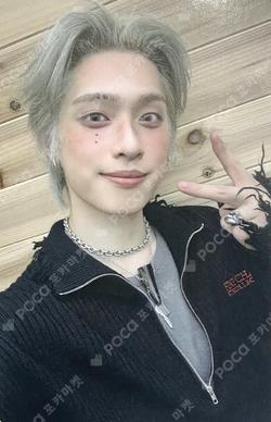 LXVE to DEATH TOWER RECORDS Gaon photocard image
