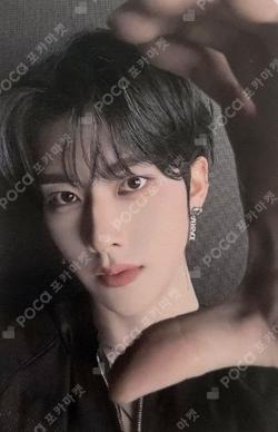2025 ZEROBASEONE WORLD TOUR [HERE&NOW] IN SEOUL ILLUSTRARION S/S T-SHIRT RICKY photocard image