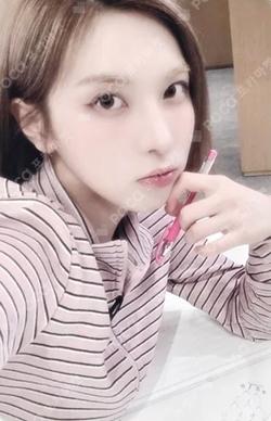 Blue Valentine EVERLINE LUCKY DRAW BAE photocard image