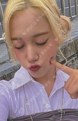 STAYC FAN Concert STAYC MOVIE CLUB in Japan SPECIAL PHOTO CARD J photocard image