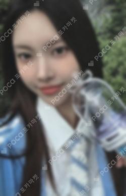 2025 ILLIT GLITTER DAY ENCORE GLLIT ZONE YUNAH photocard image