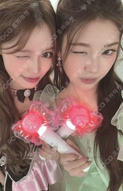 izna OFFICIAL LIGHT STICK + LIGHT BAND SET Unit photocard image