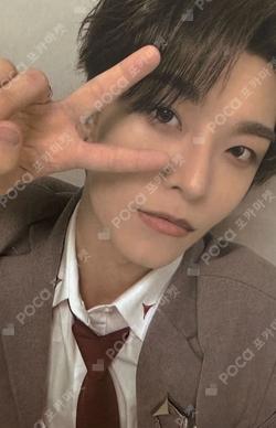 BOYS II PLANETArchive Exhibition ‘AFTER, JOURNEY’ HOLDER &  PHOTOCARD SET XINLONG photocard image