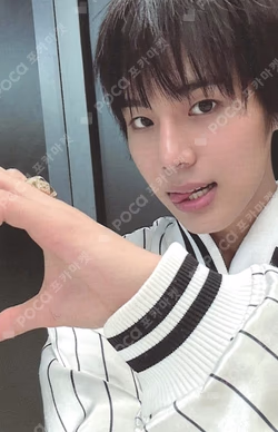 Trophy POCAALBUM ver. Hwang Seong Bin photocard image