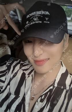 PAGE 2 OUTRO ver. YOON photocard image