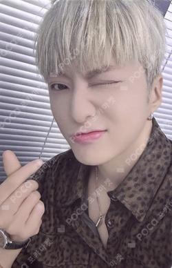 PAGE 2 INTRO ver. YOON photocard image