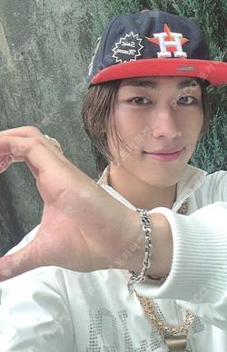 Trophy POCAALBUM ver.