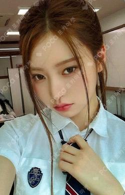 DANCING ALONE SOUND WAVE HAUM photocard image