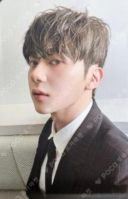 [N] BEHIND POP-UP STORE AR RANDOM PHOTOCARD YECHAN photocard image