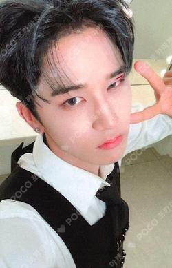 LOST MINIRECORD JunWoo photocard image