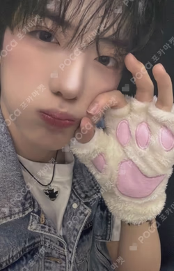 BOYS II PLANETArchive Exhibition ‘AFTER, JOURNEY’ HOLDER &  PHOTOCARD SET SANGHYEON photocard image