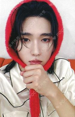 LOST JUMP UP Chael photocard image