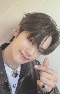 YOUTH IN THE SHADE YOUTH Ver. KIM GYUVIN photocard image