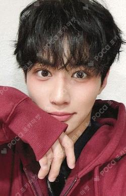 LOST APPLEMUSIC Ian photocard image