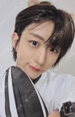 I did it. APPLEMUSIC PARKWONBIN photocard image