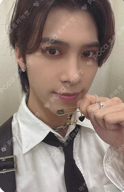 HENDERY ARTIST BIRTHDAY CARD