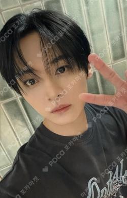 Stray Kids LEE KNOW photocard image