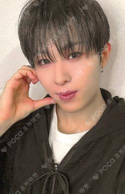 Beat-Boxer POP-UP CAFE LUCKY DRAW HYUI photocard image