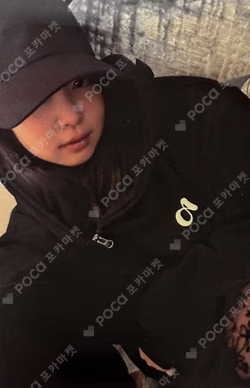 2025 OA [ZEN SERIF] Merch WEVERSE REWARD JENNIE photocard image