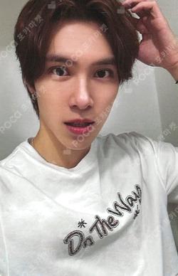 2024 WayV CONCERT [ON THE Way] T-SHIRT HENDERY photocard image