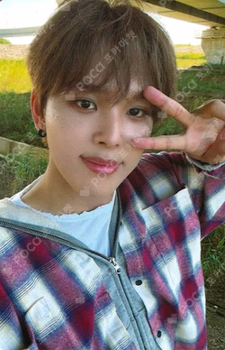 My First Flip WITHMUU Amaru photocard image