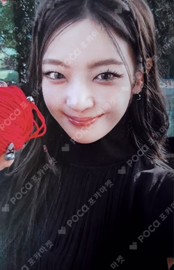 TUNNEL VISION Box Ver. LIA photocard image