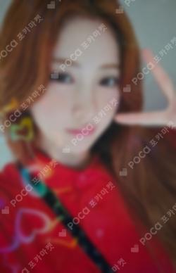 SPAGHETTI COMPACT ver. UNIVERSAL HUH YUNJIN photocard image