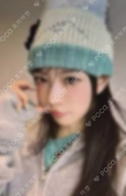 bomb YIZHIYU MOKA photocard image