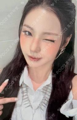 Blue Valentine EVERLINE LUCKY DRAW KYUJIN photocard image