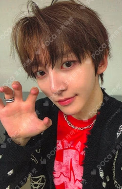 Flip it, Kick it! APPLEMUSIC LUCKY DRAW Donghyeon photocard image