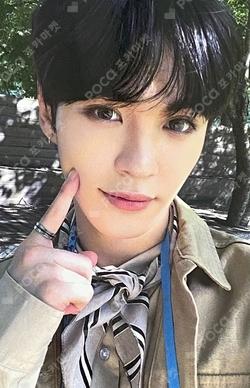 Official Light Stick PRE-ORDER BENEFIT