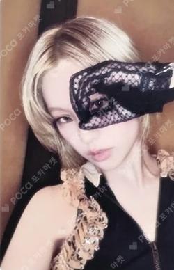 TUNNEL VISION POP-UP STORE TRADING CARD YEJI photocard image