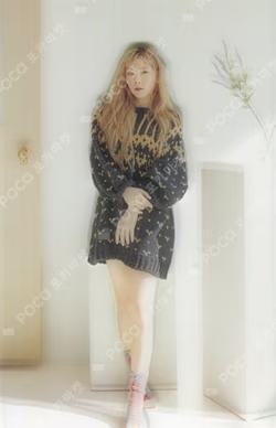 Inside - TAEYEON with S♡NE PHOTO CARD SET B