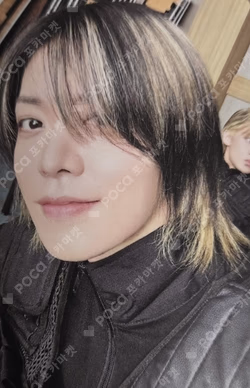 NCT 127 4TH TOUR NEO CITY : SEOUL - THE MOMENTUM CARABINER KEYCHAIN SET YUTA photocard image