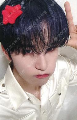 LOST JUMP UP JunWoo photocard image