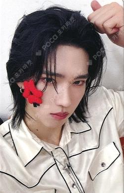 LOST JUMP UP Chael photocard image