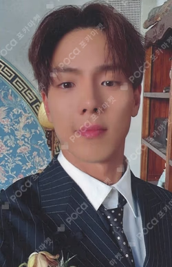 THE X APPLEMUSIC SHOWNU photocard image