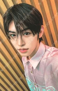 Flip it, Kick it! KMS Minje photocard image