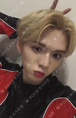 ONE QUESTION Release Event BRIAN photocard image