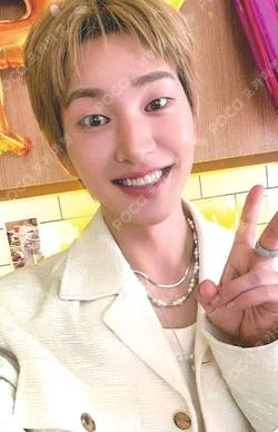 PERCENT (%) POP-UP STORE REWARD ONEW photocard image