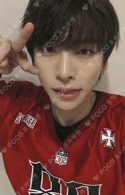 ONE QUESTION Release Event JIHO photocard image