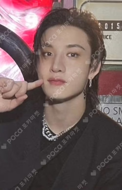 DO IT POP-UP STORE ZIP-UP HOODIE BANG CHAN photocard image