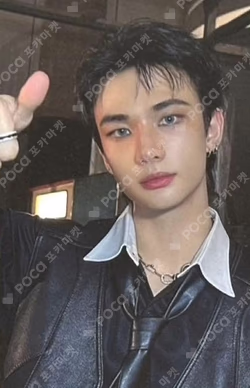 DO IT POP-UP STORE ZIP-UP HOODIE HYUNJIN photocard image