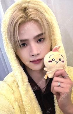 Electric Heart : Born to Glow Hellolive shop MYUNG HO photocard image