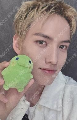 Trophy Hellolive shop Cho Seong Il photocard image