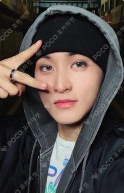 Beat It Up MINIRECORD MARK photocard image