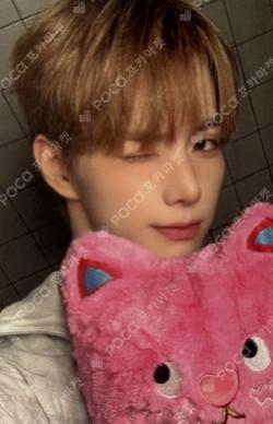 HOUSE OF TRICKY : WRECKING THE HOUSE OFFLINE CAFE EVENT JINSIK photocard image