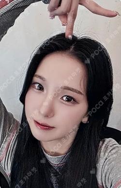 BUBBLE GUM MAKESTAR YUJIN photocard image